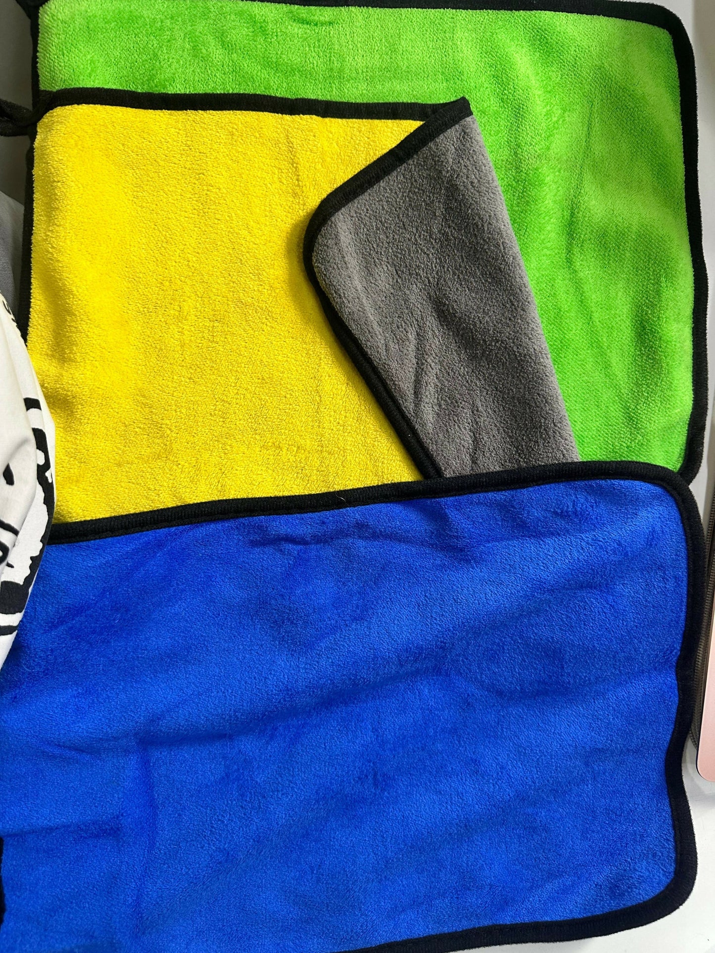 Premium Microfiber Cleaning Cloth Towel (40x30 Cm  1 Pc)